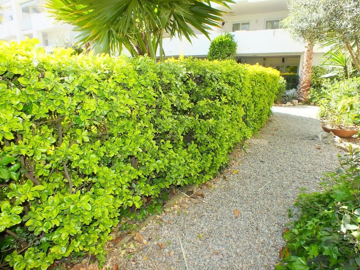 Apartamento En Planta Baja Con Piscina Comunitaria En Roses, Cerca De Playas Y Actividades - Es-204-47  Rosas