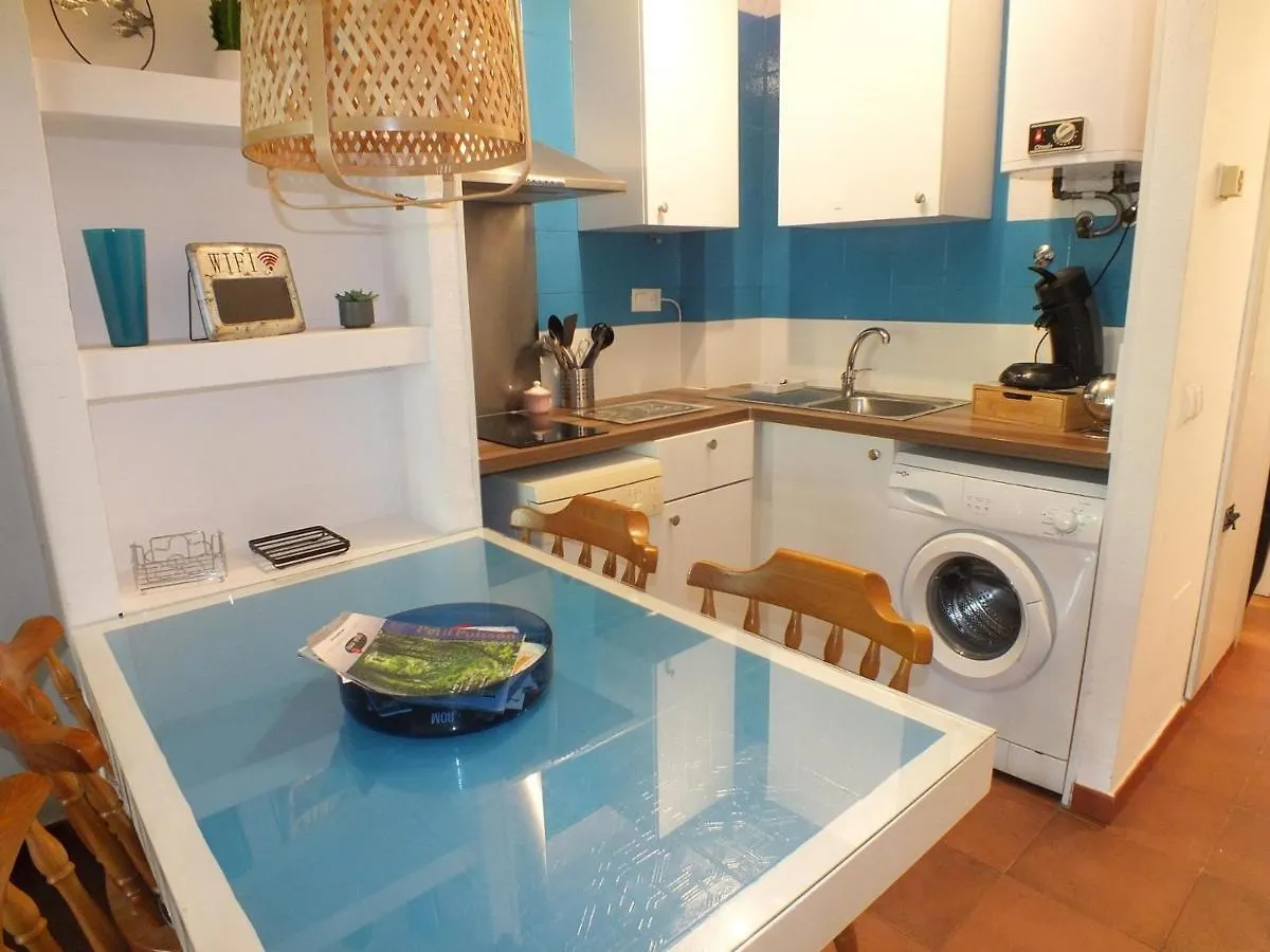Apartamento En Planta Baja Con Piscina Comunitaria En Roses, Cerca De Playas Y Actividades - Es-204-47 España