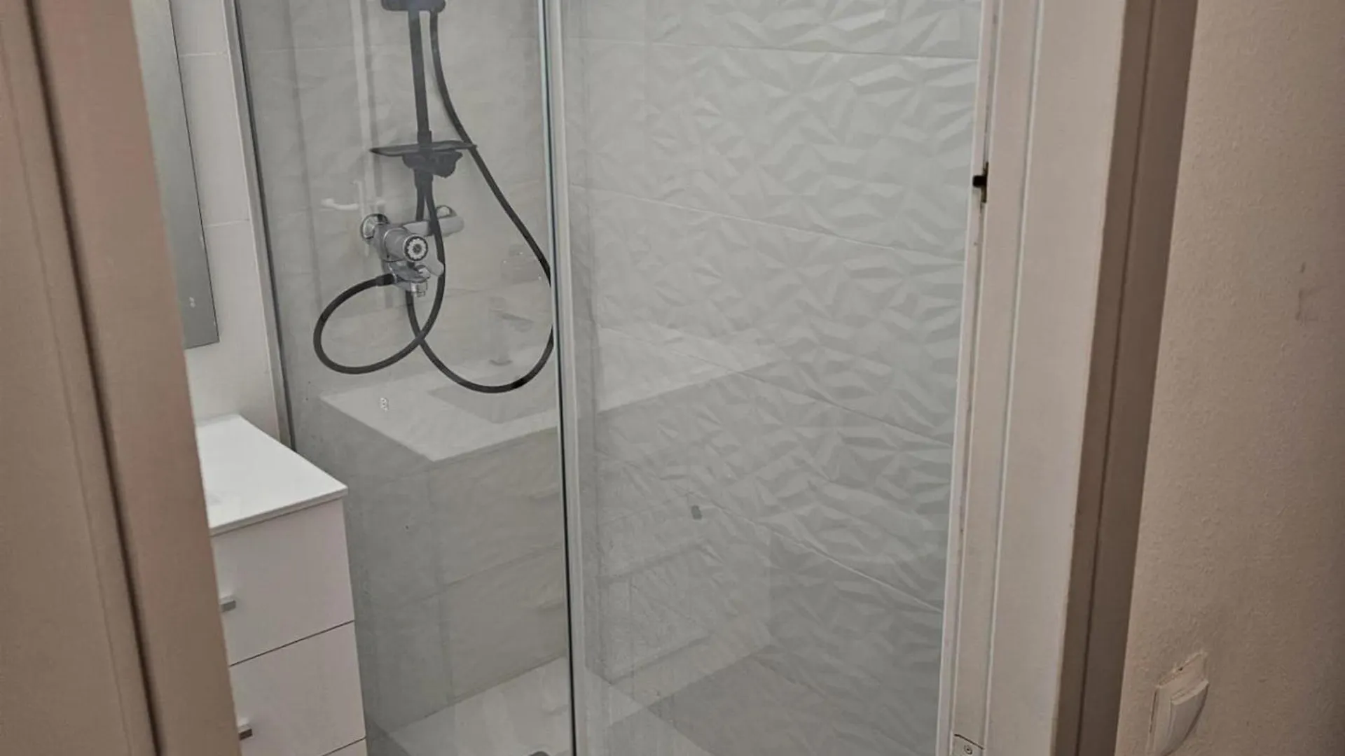 Apartamento En Planta Baja Con Piscina Comunitaria En Roses, Cerca De Playas Y Actividades - Es-204-47 España